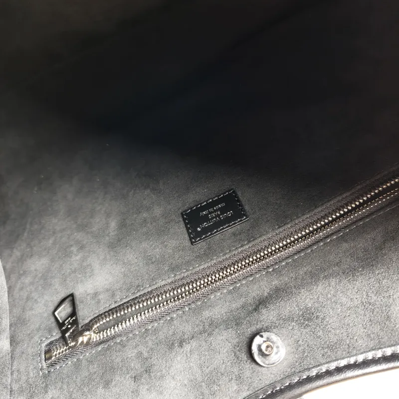 Louis Vuitton Crossbody Bag Carryall Vibe Black SL ambskin Medium 39 × 15 × 30 cm — detail view 9 of 14