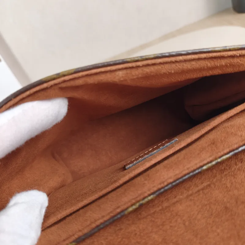 Louis Vuitton Crossbody Bag Locky BB Caramel PVC BB 20 × 7.5 × 16 cm — detail view 11 of 14