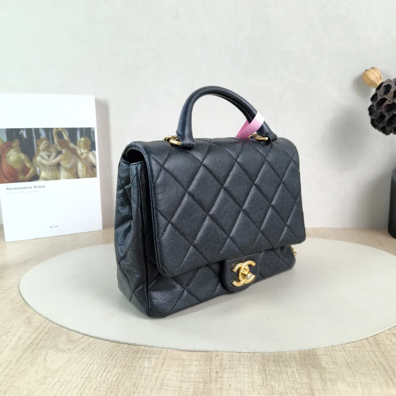 Chanel Crossbody Bag Black with Gold-Tone Hardware Grained Calfskin One Size 22 × 8 × 18 cm — cover view 3 of 5