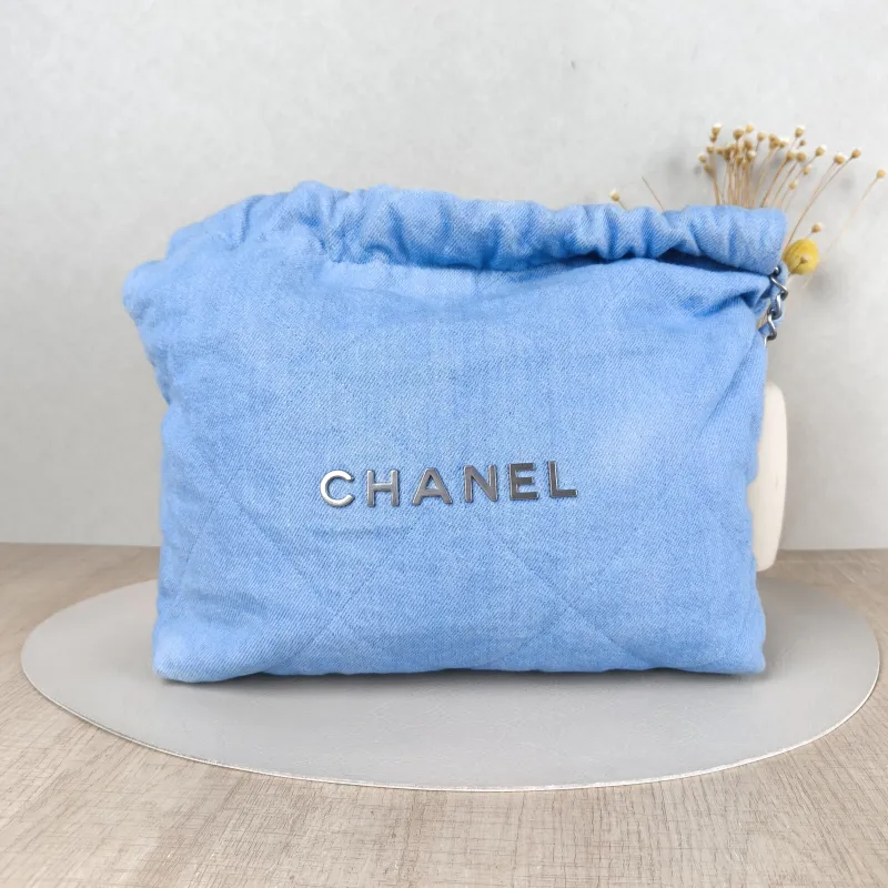 Chanel Shoulder Bag22Bag Blue Small35 × 7 × 37 cm