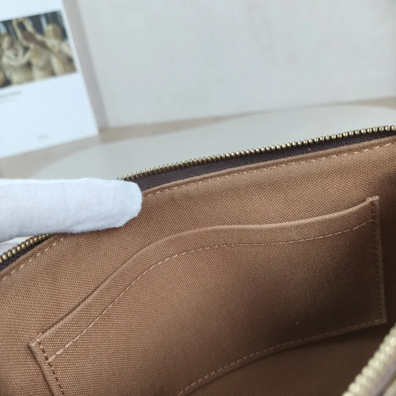 Louis Vuitton Shoulder Bag Pochette Accessoires Monogram PVC One Size22 × 4 × 13 cm — detail view 7 of 12