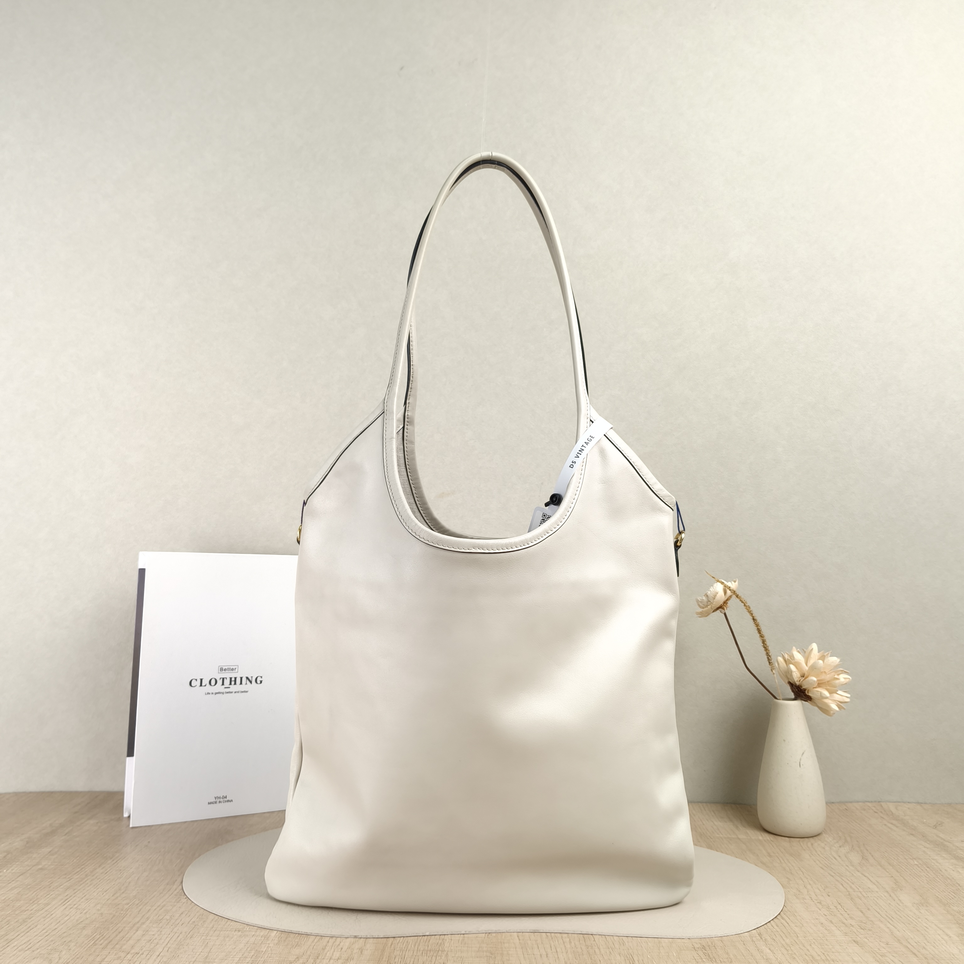 Miumiu Shoulder Bag IVY Tote Shopping Tote White Calfskin Medium35*40 — cover view 2 of 5