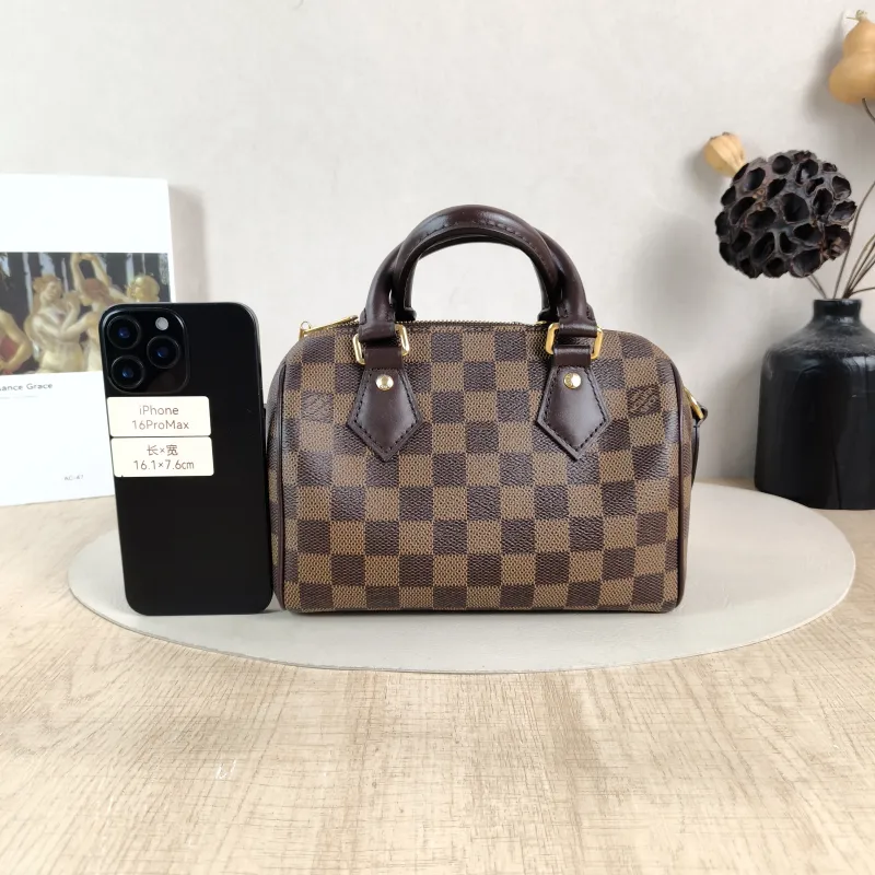 Louis Vuitton Crossbody Bag Speedy20 Shoulder Strap PVC Small 20.5 × 12 × 13.5 cm — cover view 5 of 5