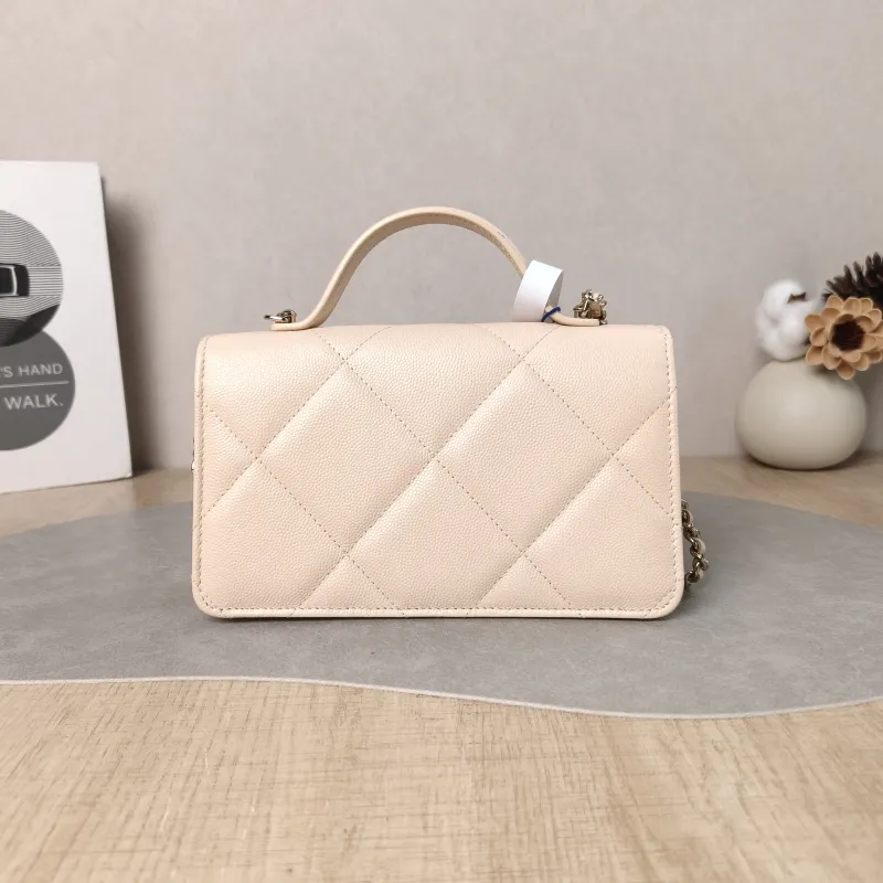 Chanel Crossbody Bag woc Pink Grained Calfskin One Size 19.2 × 3.5 × 12.3 cm — cover view 6 of 6