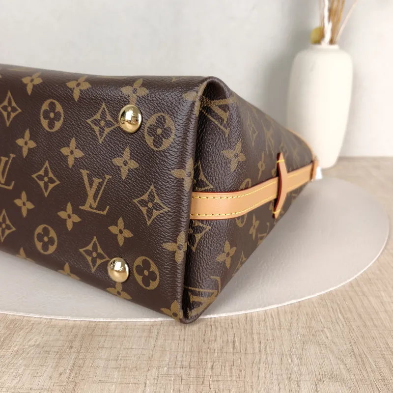 Louis Vuitton Crossbody Bag Carryall Monogram PVC Small 29 × 12 × 24 cm — detail view 2 of 12