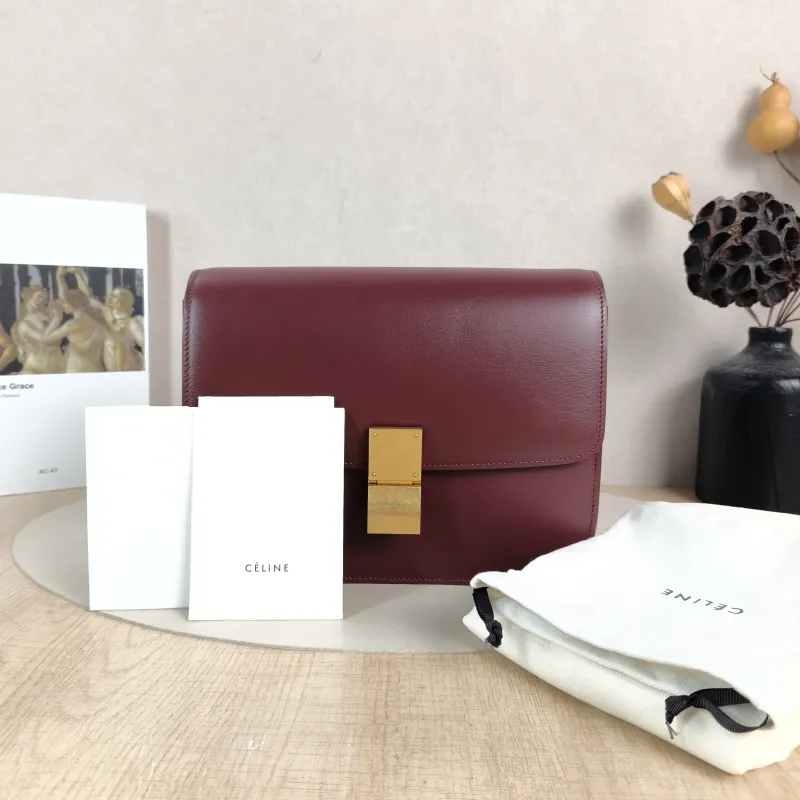 CELINE Crossbody Bag Classic Box Red Calfskin Medium24 × 7 × 18 cm — cover view 4 of 6