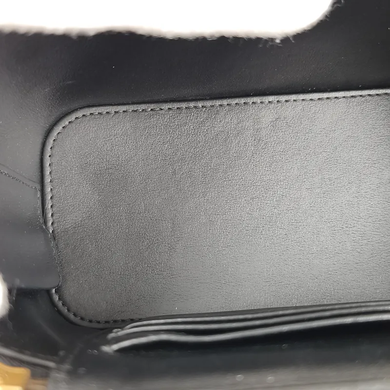 Chanel Crossbody Bag Edition Black Patent Leather One Size16 × 8 × 9.5 cm — detail view 13 of 14