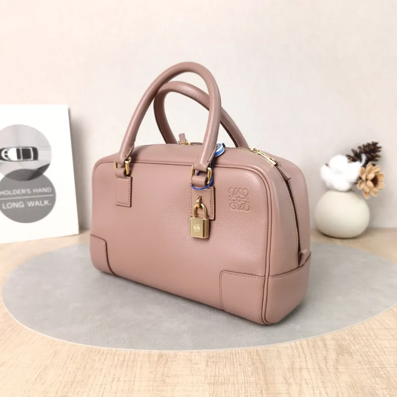 LOEWE Crossbody Bag amazona 19 Calfskin One Size 24 × 19 × 15 cm — cover view 4 of 5