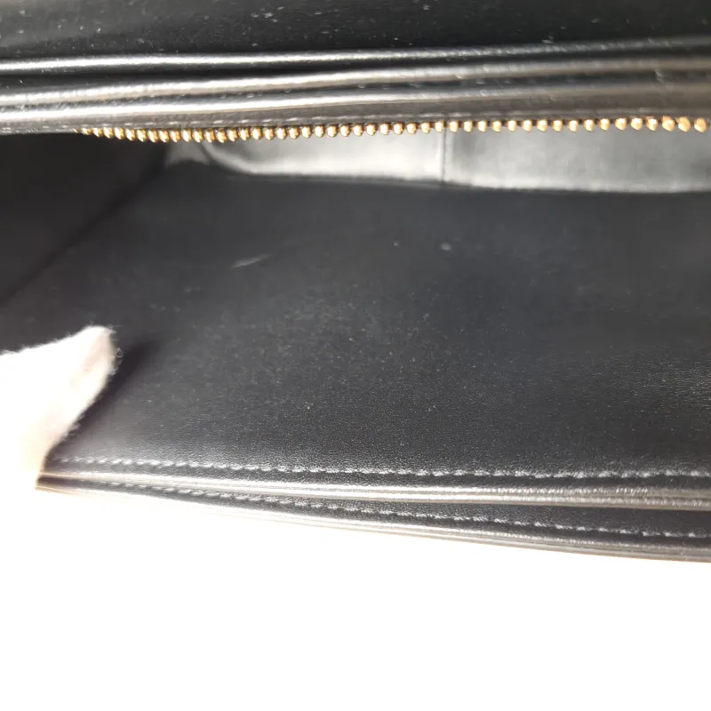 CELINE Crossbody Bag Teen Triomphe Black CC alfskin Small 18.5 × 6 × 14 cm — detail view 6 of 12