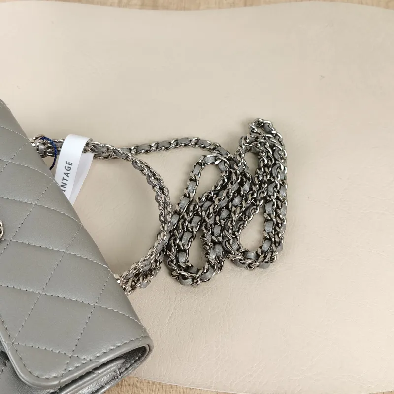 Chanel Crossbody Bag kelly Silver Calfskin One Size18 × 4.5 × 10 cm — detail view 1 of 8