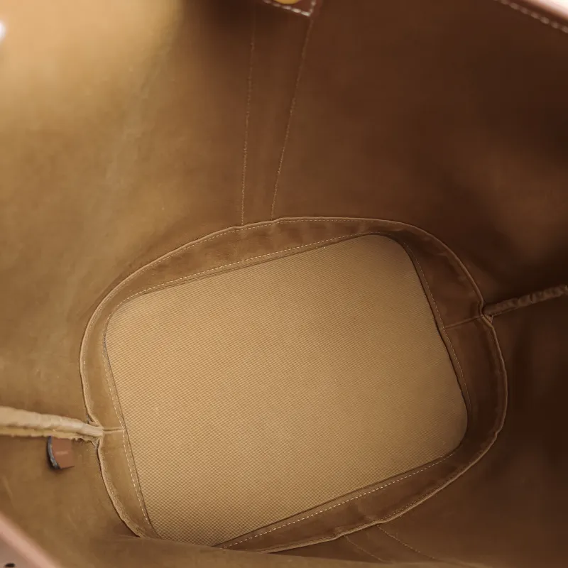 CELINE Crossbody Bag Triomphe Bucket Bag Monogram PVC Medium24 × 18 × 27 cm — detail view 10 of 10