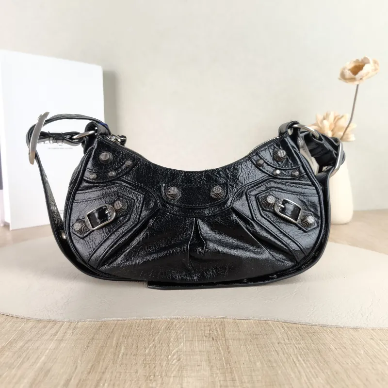 BALENCIAGA Crossbody Bag LE CAGOLE Black Lambskin XS 26 × 7 × 16 cm
