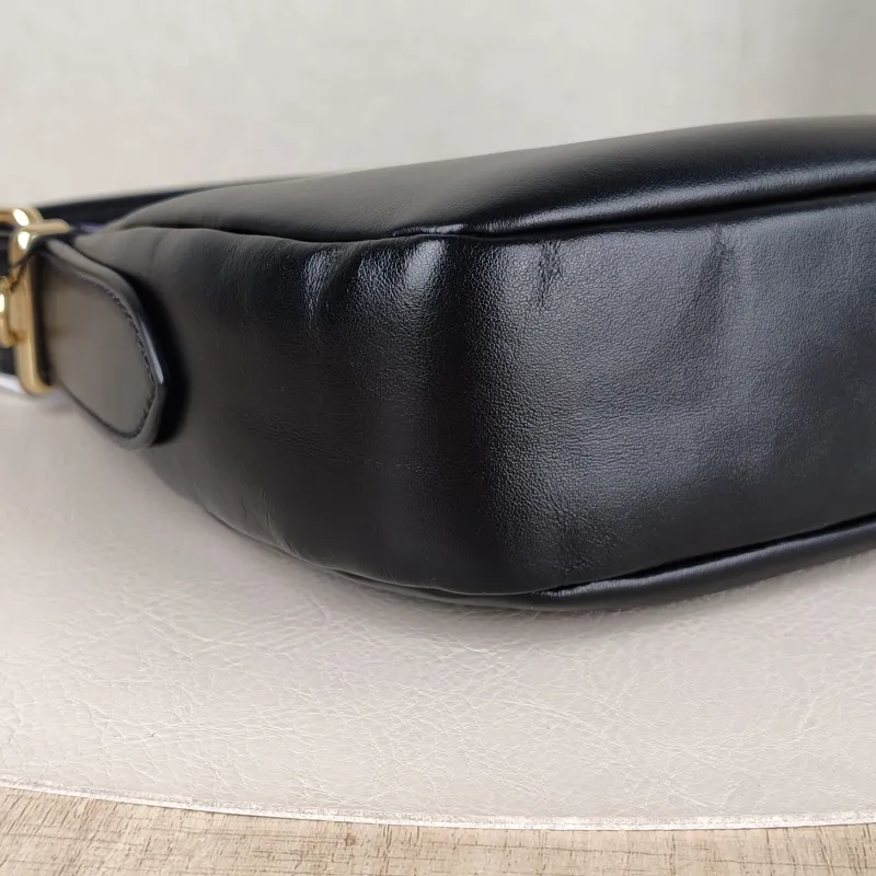 Miumiu Shoulder Bag Wander Hobo Black Calfskin Small20 × 6 × 17 cm — detail view 10 of 12