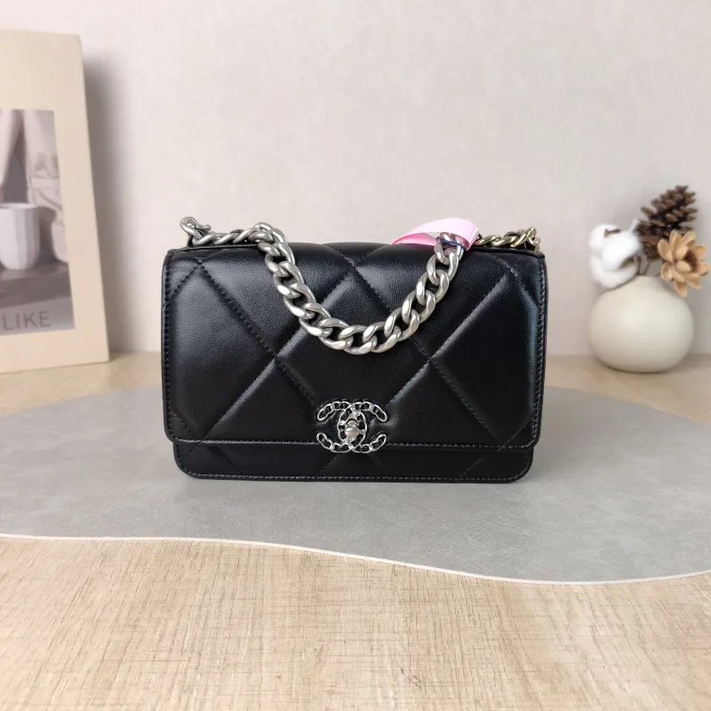 Chanel Crossbody Bag 19Bag WOC Black SL ambskin Mini 19.2 × 3.5 × 12.3 cm