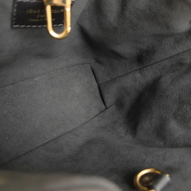 Louis Vuitton Shoulder Bag NÉONOÉ Bucket Bag Black Calfskin One Size 19.5 × 9 × 19.5 cm — detail view 3 of 11