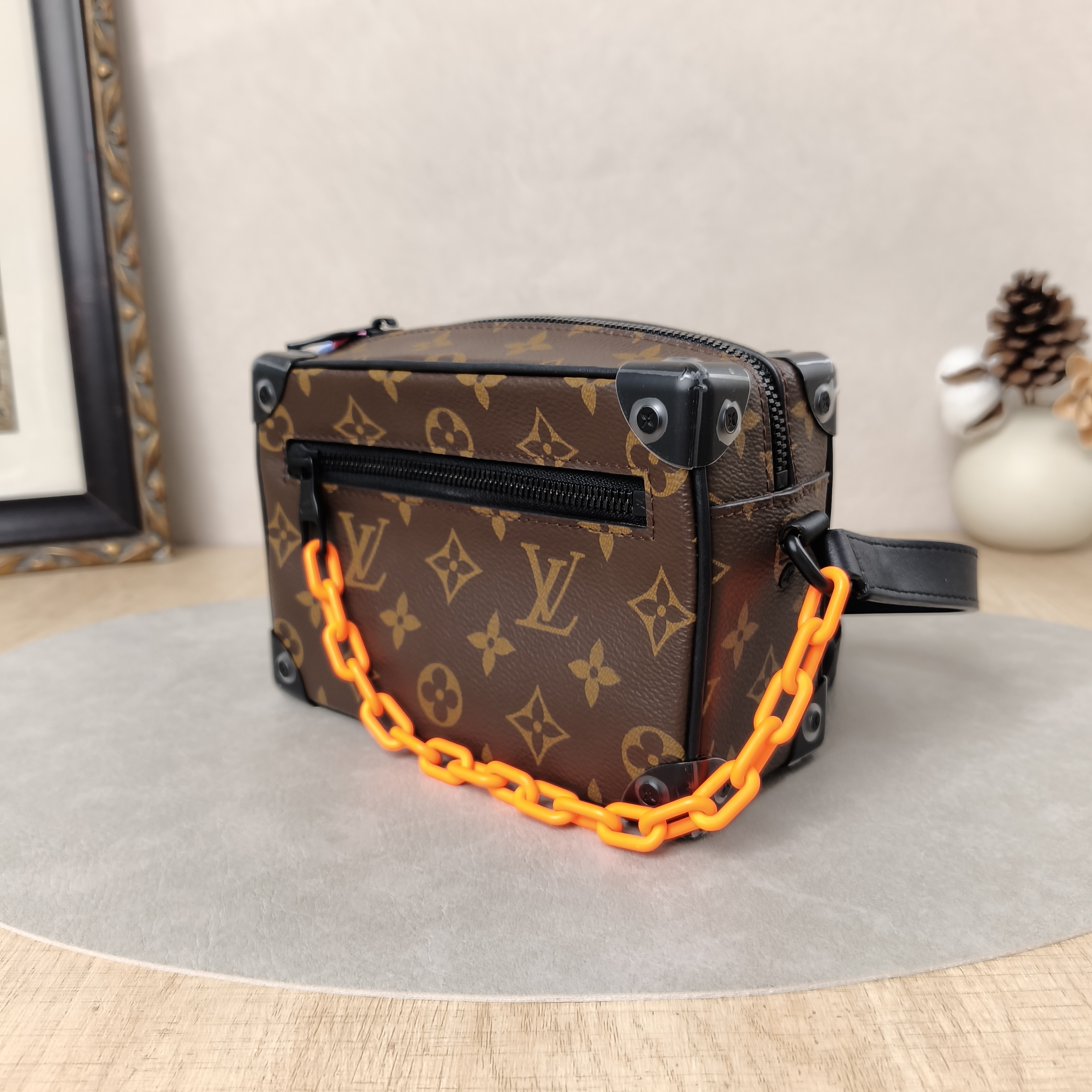Louis Vuitton Crossbody Bag SOFT TRUNK Box Monogram PV Cmini18.5 × 8 × 13 cm — cover view 4 of 6