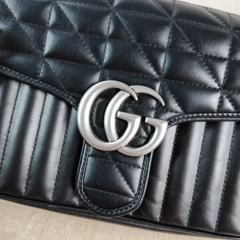 GUCCI Crossbody Bag GG Marmont Medium Marmont 26 Calfskin One Size 26 × 7 × 15 cm — detail view 4 of 11
