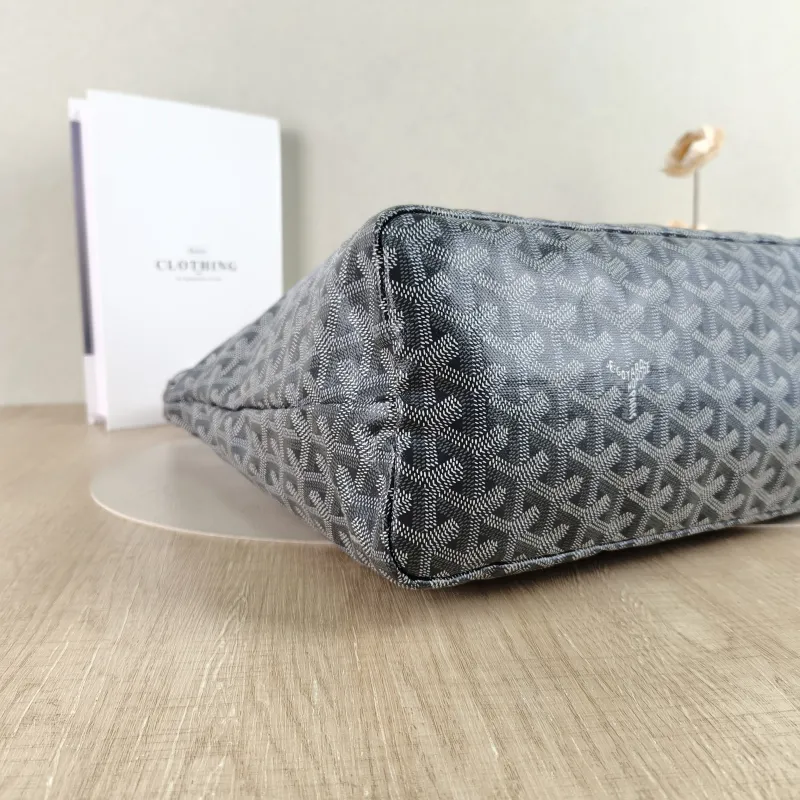 GOYARD Shoulder Bag Boheme Hobo​ Grey ine Canvas Small 43 × 14 × 27 cm — detail view 2 of 9
