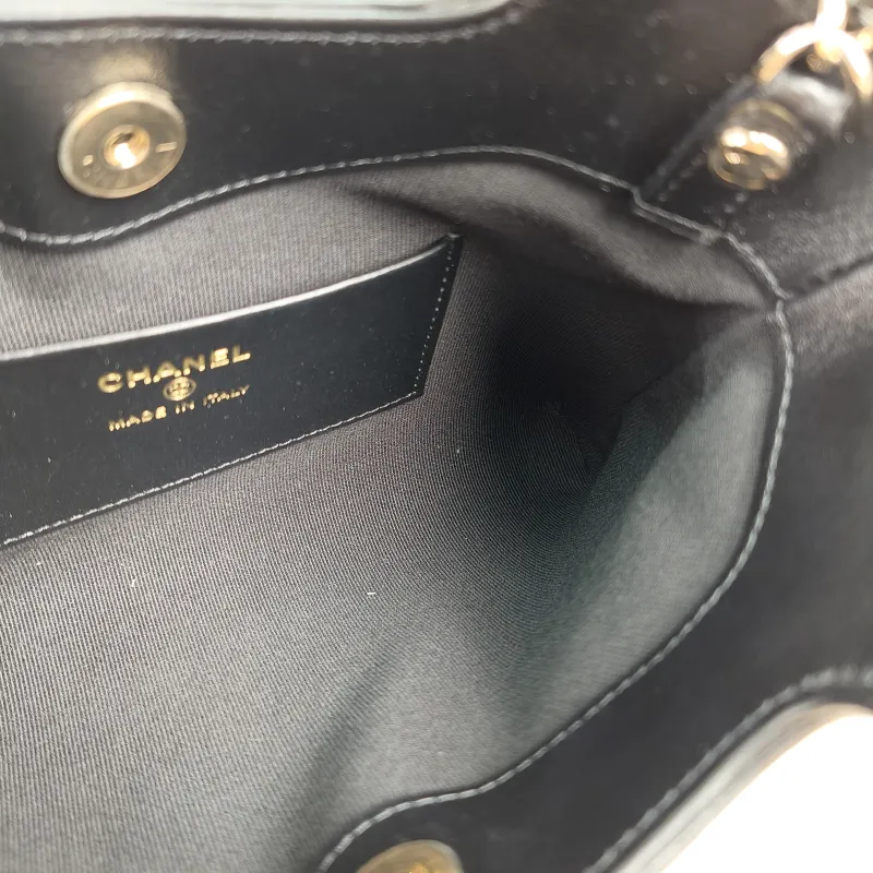 Chanel Shoulder Bag31Bag Black Waxed Leathernano20.5 × 3.5 × 17 cm — detail view 8 of 13