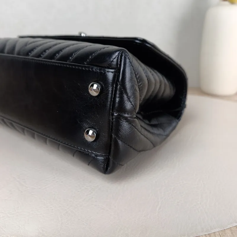 Chanel Crossbody Bag v Coco Handle​ Black Calfskin Small 24 × 10 × 14 cm — detail view 9 of 16