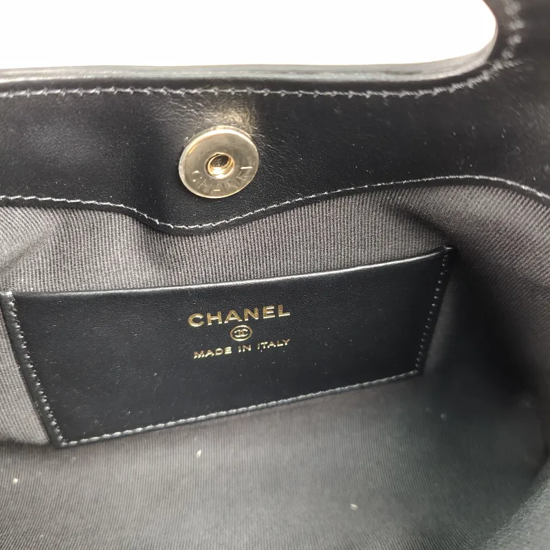 Chanel Shoulder Bag31Bag Black Waxed Leathernano20.5 × 3.5 × 17 cm — detail view 11 of 13