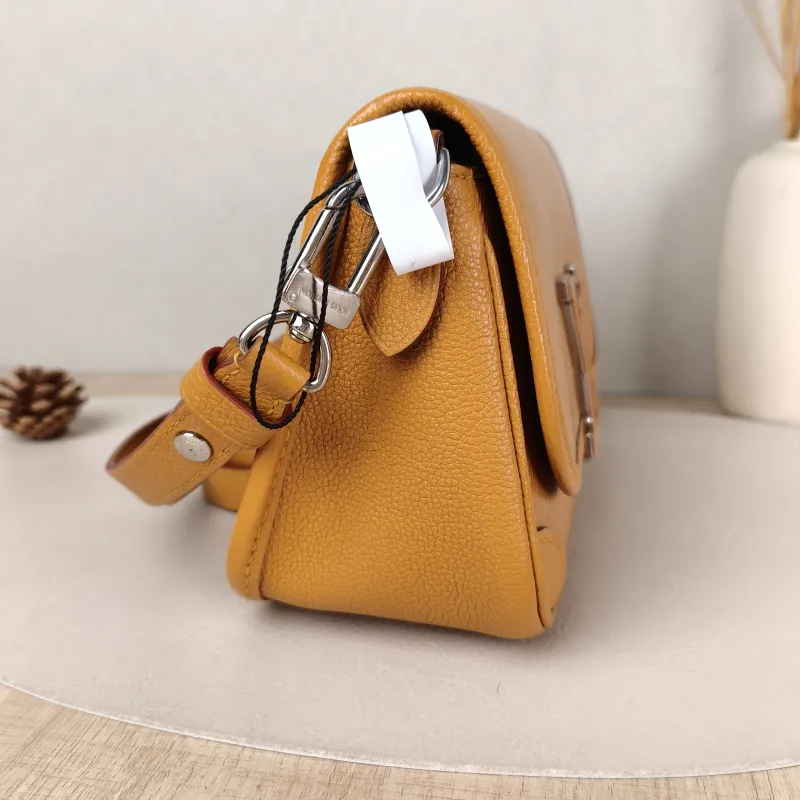 Louis Vuitton Shoulder Bag BUCI Epi Embossed Calfskin 24.5 × 9 × 15.5 cm — detail view 2 of 13