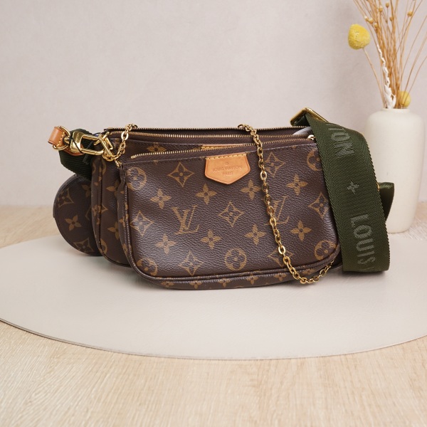 Louis Vuitton Smallpvc Microchip Edition · Two Straps Inner Pouch · 24 × 4 × 13.5 cm