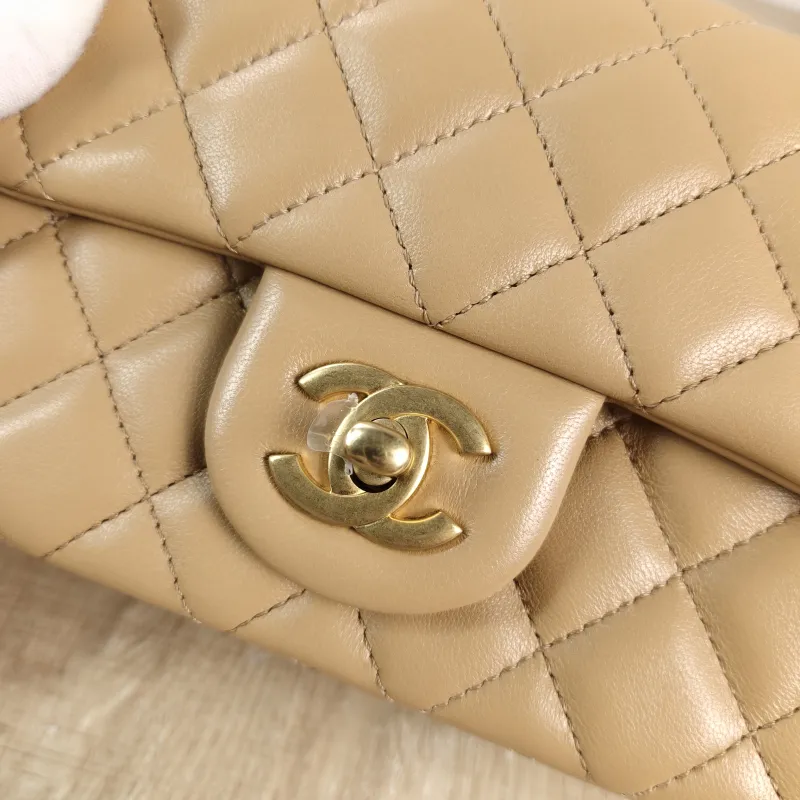 Chanel Crossbody Bag Taupe Lambskin Mini 17 × 8 × 13.5 cm — detail view 3 of 13