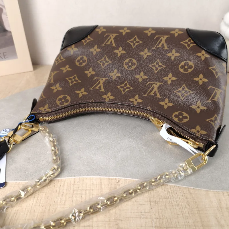 Louis Vuitton Crossbody Bag Boulogne PVC Small 26 × 9.5 × 16 cm — detail view 10 of 12