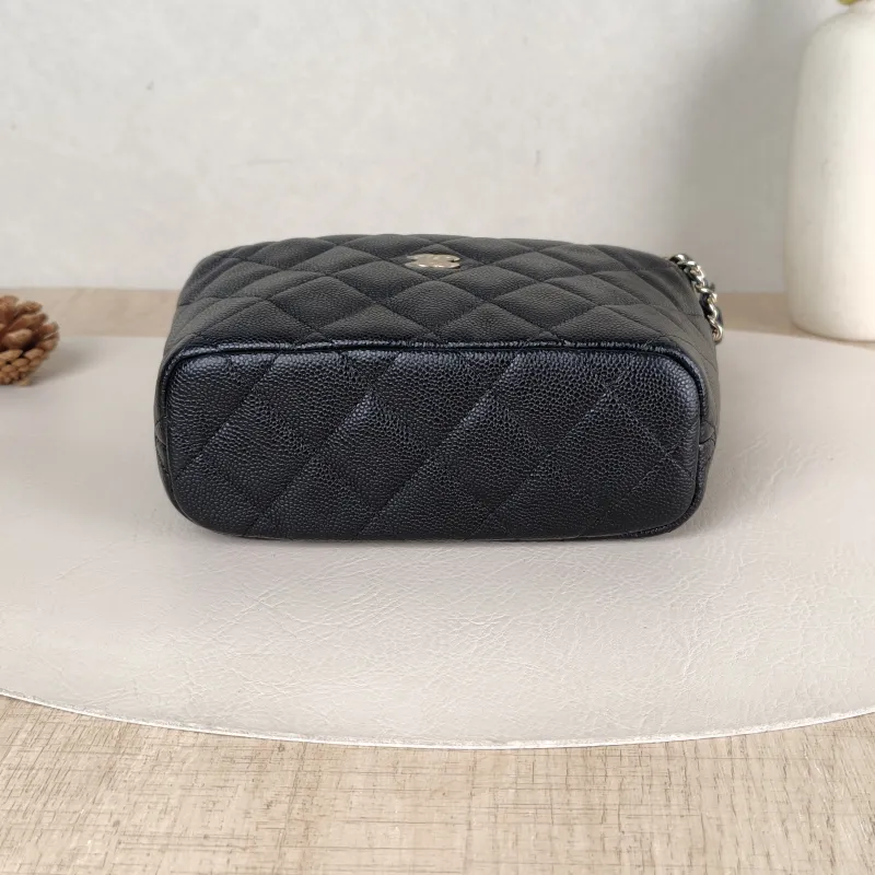 Chanel Crossbody Bag Crossbody Bag Black Grained Calfskin One Size21.5 × 7.5 × 19 cm — cover view 4 of 5