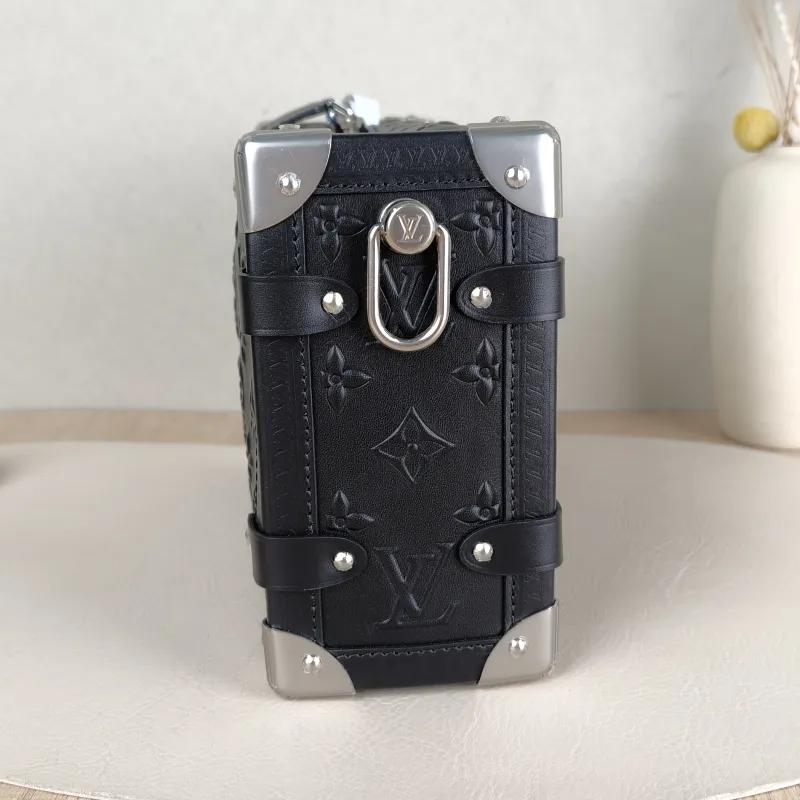 Louis Vuitton Crossbody Bag Side Trunk Box Black Calfskin Medium23.5 × 8.5 × 16 cm — detail view 8 of 12