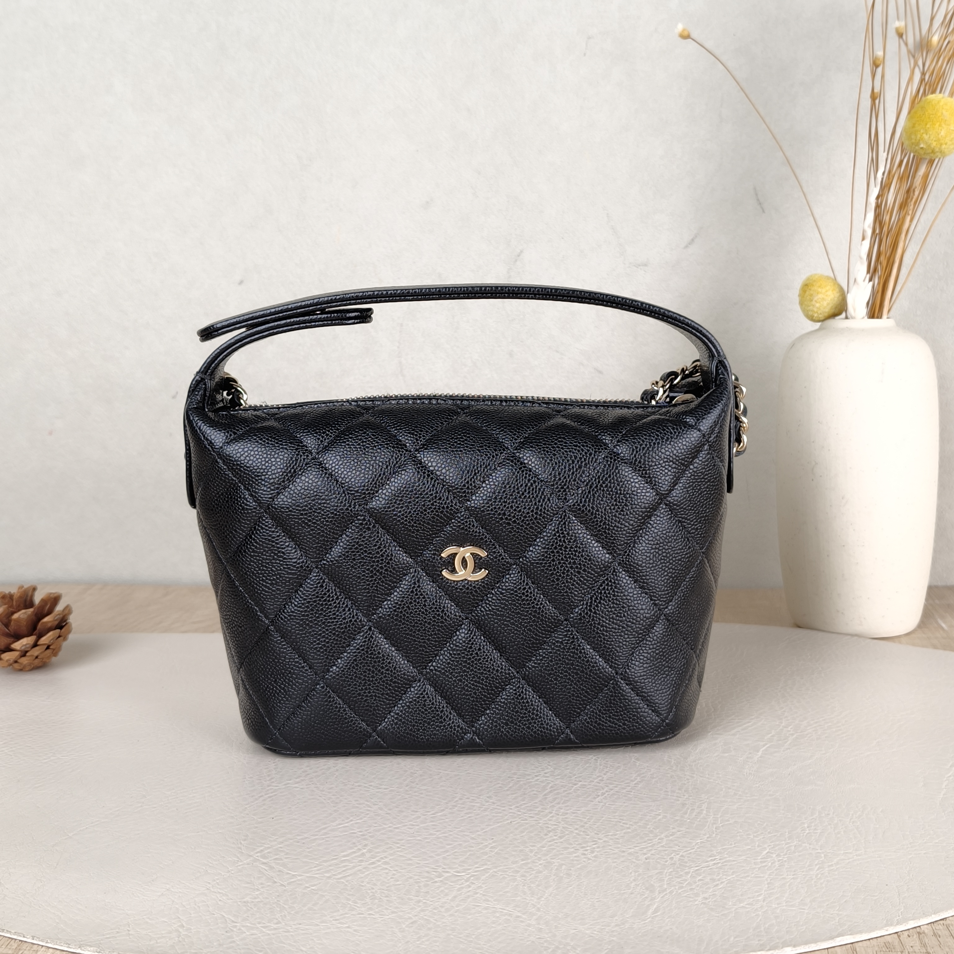 Chanel Crossbody Bag25c Vanity Case Bag Black Grained Calfskin One Size19 × 6 × 12.5 cm