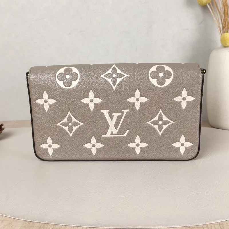 Louis Vuitton Crossbody Bag Pochette Félicie · White Calfskin Small 21 × 3 × 12 cm — cover view 2 of 5