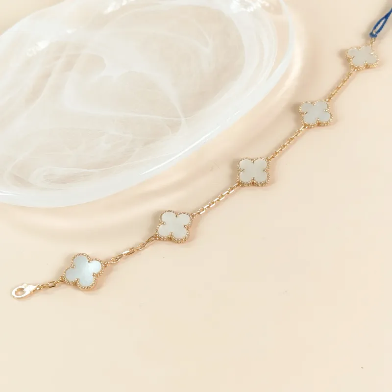 Van Cleef & Arpels Bracelet Pearl · White Mother-of-Pearl18KY ellow Gold Vintage Small1.5 × 1.5 × 19 cm — cover view 2 of 7