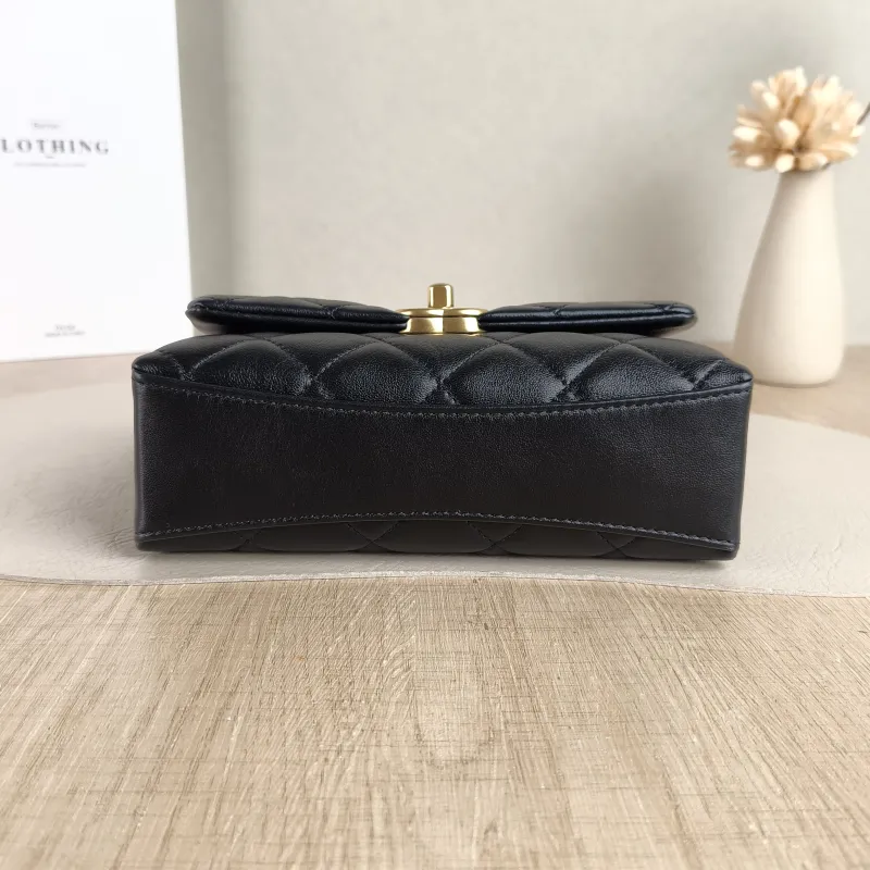 Chanel Crossbody Bag Pearl Black Lambskin Mini 19 × 7 × 13 cm — cover view 3 of 5