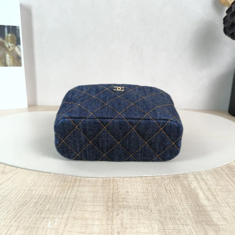 Chanel Crossbody Bag Navy One Size 21.5 × 7.5 × 19 cm — cover view 3 of 5