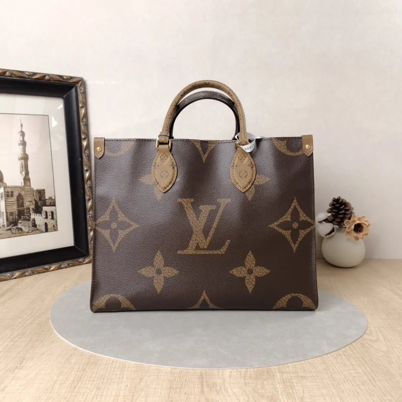 Louis Vuitton Shoulder Bag Onthego Medium Monogram PVC Medium35 × 14 × 27 cm