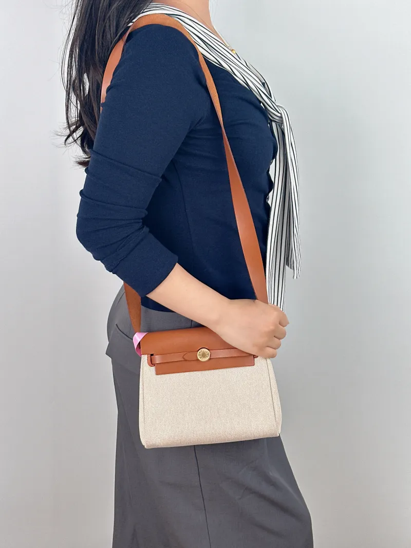 Hermès Shoulder Bag Herbag Zip 20 Beige Canvas Mini 20 × 7 × 17 cm w — on-model view 1 of 2