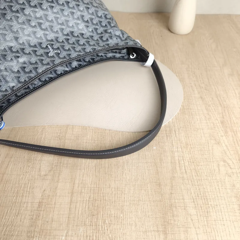GOYARD Shoulder Bag Boheme Hobo​ Grey ine Canvas Small 34 × 14 × 31 cm — detail view 8 of 10