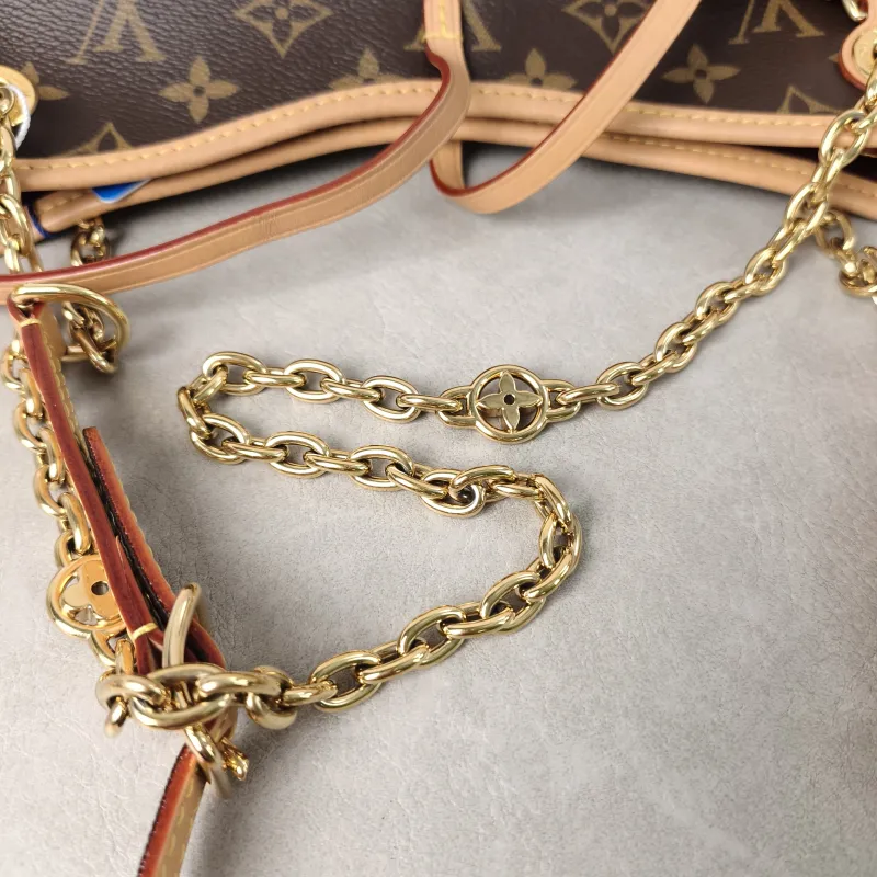 Louis Vuitton Crossbody Bag Carryall BB Monogram PVCBB26 × 10 × 17 cm — detail view 6 of 13
