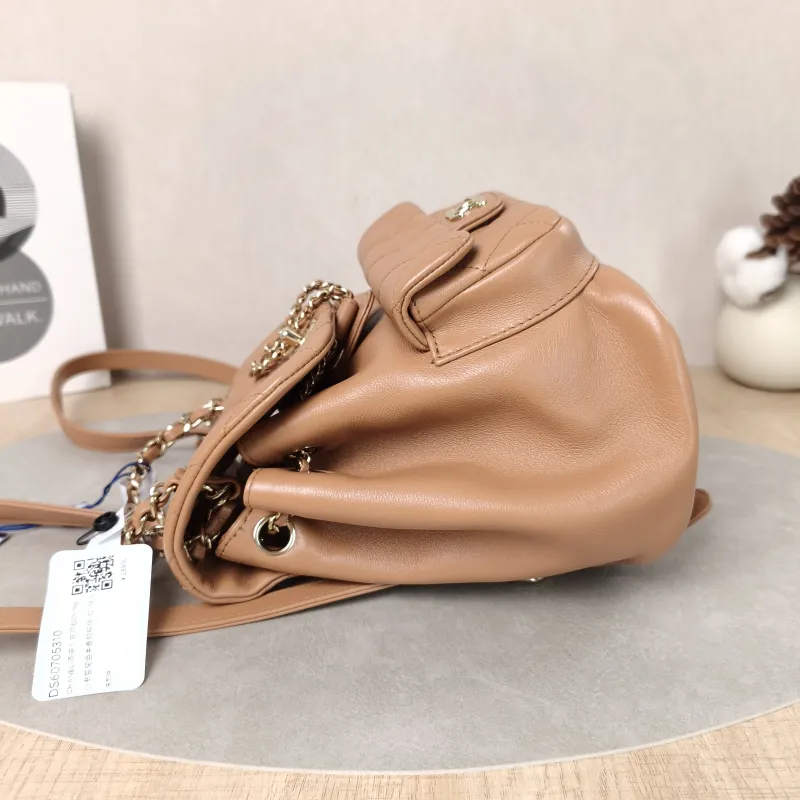 Chanel Backpack Duma Calfskin One Size18 × 12 × 18.5 cm — detail view 2 of 15