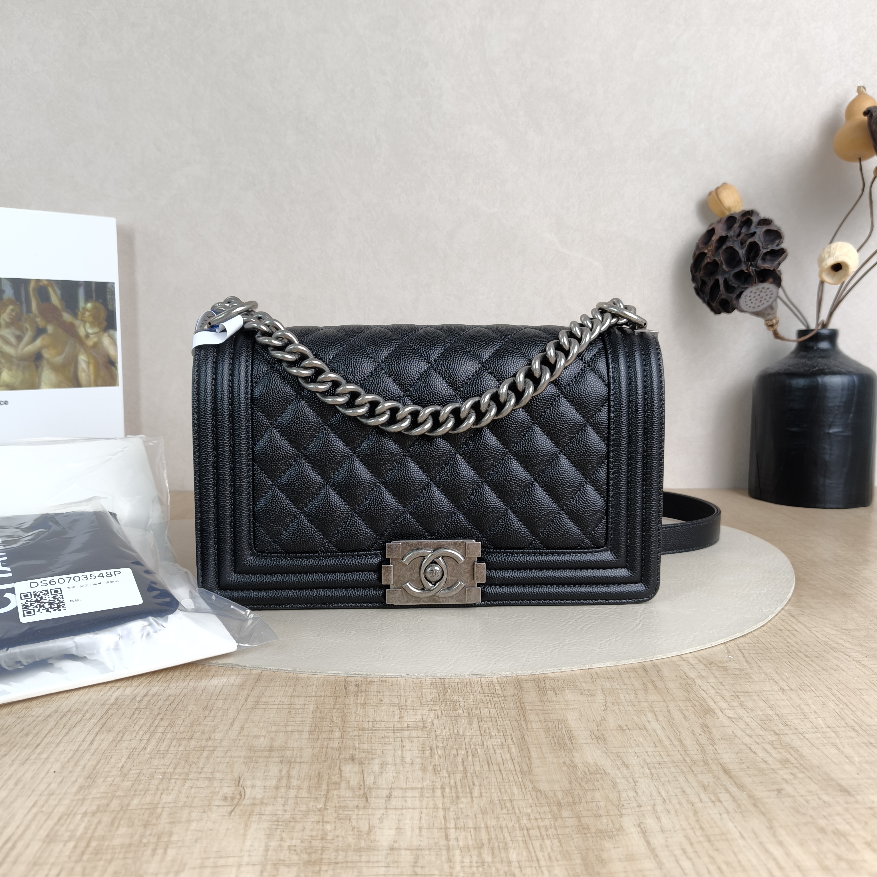 Chanel Crossbody Bag Le BoyBlack Grained Calfskin Medium25 × 9 × 15 cm — cover view 5 of 6