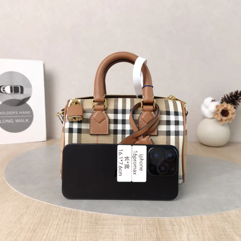 BURBERRY Top Handle Bag Top Handle Bag Colorblock PVC Mini 18.5 × 11 × 12 cm — cover view 6 of 6