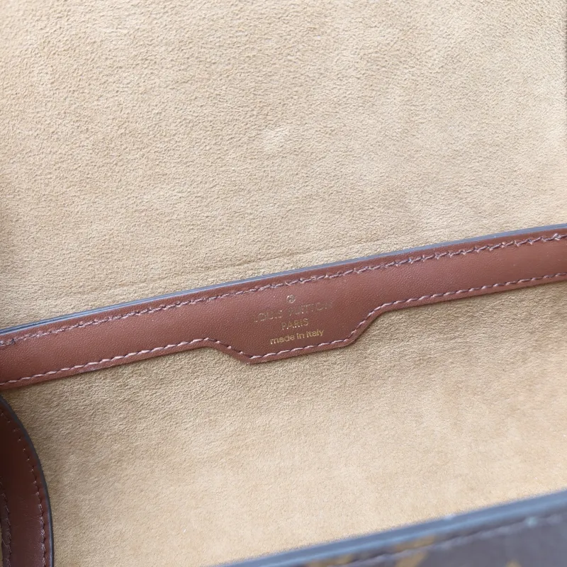 Louis Vuitton Crossbody Bag Papillon Trunk Monogram PVC Small 19 × 9 × 9 cm — detail view 3 of 12