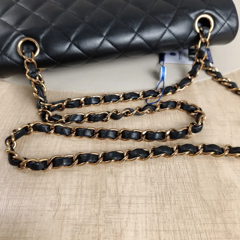 Chanel Crossbody Bag Classic Flap CF Black Calfskin Rose Gold Medium25.5 × 6.5 × 15.5 cm — detail view 1 of 10