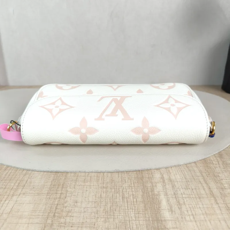 Louis Vuitton Crossbody Bag IVY White · Pink Monogram Empreinte Embossed Calfskin Small 23.5 × 4.3 × 12 cm — detail view 3 of 11