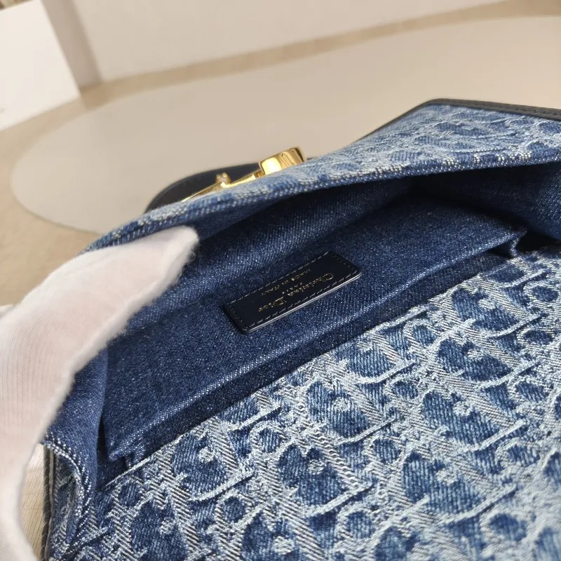 DIOR Crossbody Bag 30 Montaigne East-West 30 Blue Small 21 × 6 × 12 cm — detail view 9 of 11