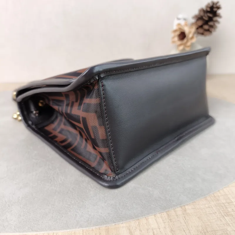 FENDI Shoulder Bag Kan IS houlder Bag Brown Calfskin One Size19 × 9 × 15.5 cm — detail view 7 of 13