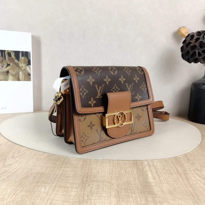 Louis Vuitton Crossbody Bag Dauphine Monogram PV Cmini20 × 9 × 15 cm — cover view 6 of 6