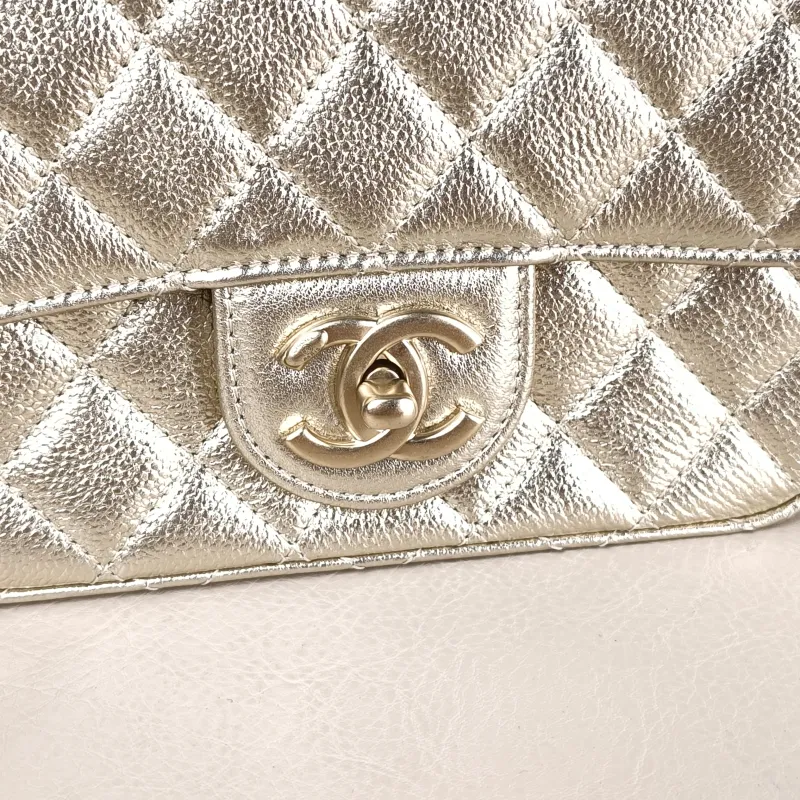 Chanel Crossbody Bag c Gold Grained Calfskin Mini 17 × 7 × 13.5 cm — detail view 3 of 15